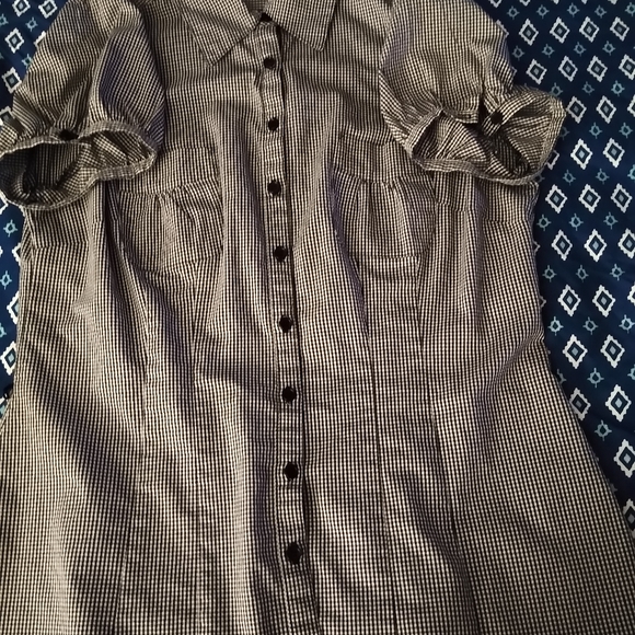 Shirt - Picture 2 of 3